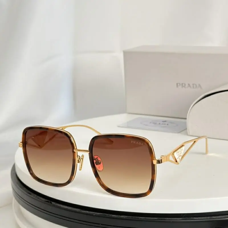 prada aaa qualite lunettes de soleil s_1216675